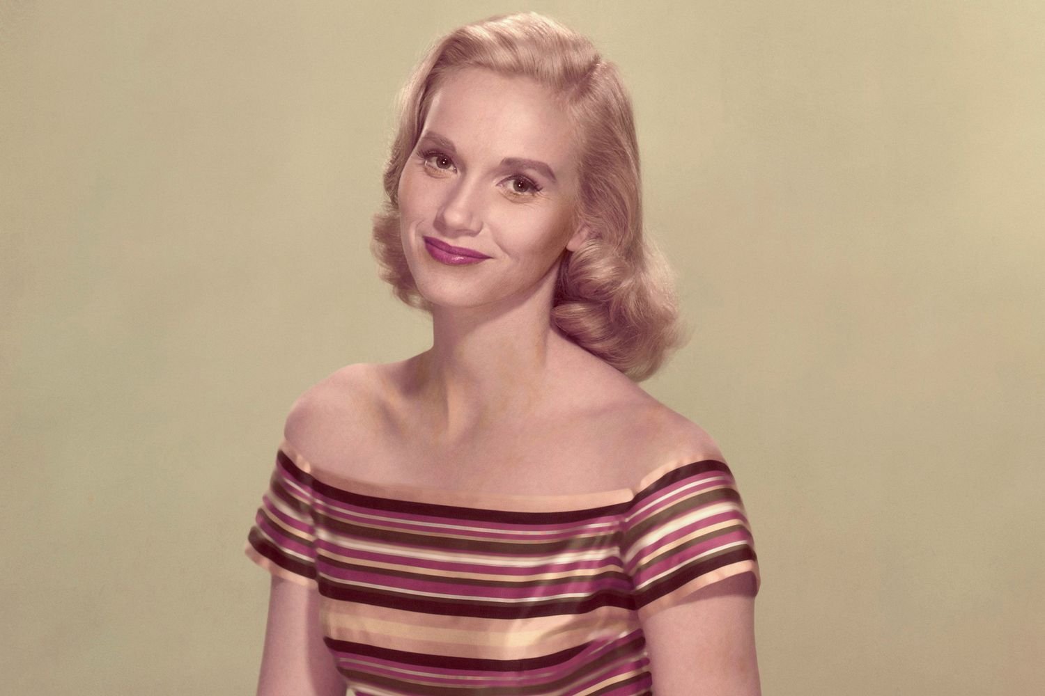 Oscar-Winning Hollywood Star Eva Marie Saint Dies at 102